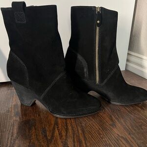 NWT- KELSI DAGGER BROOKLYN Houstonon Boot $149